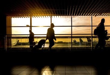 BAG: Arbeitnehmer erhält Vergütung für Reisezeiten