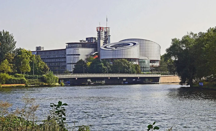 Das Bild zeigt das Gebäude des Europäischen Gerichtshofes in Straßburg